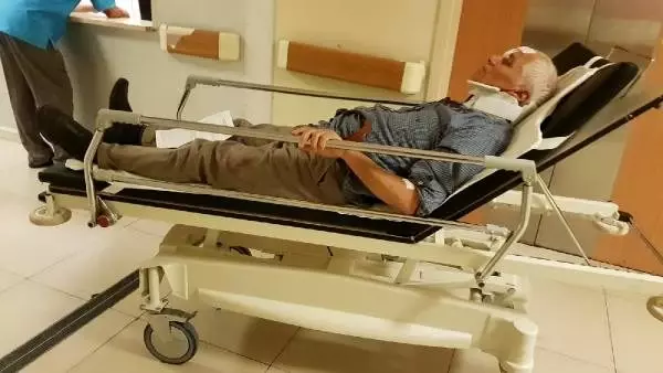 Cip tarlaya uçtu: 3 yaralı Cip tarlaya uçtu: 3 yaralı