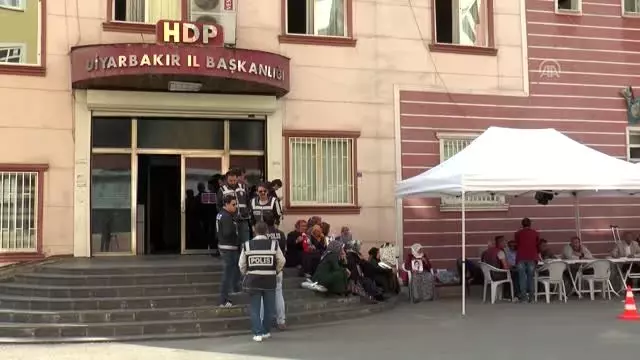 'Çocuklarımızı almadan buradan gitmeyeceğiz' 'Çocuklarımızı almadan buradan gitmeyeceğiz'