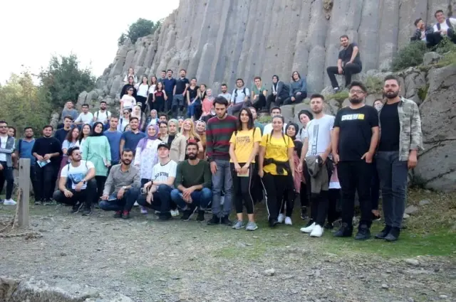 Coğrafya bölümü öğrencileri, Kula Jeoparkı'nı yerinde inceledi Coğrafya bölümü öğrencileri, Kula Jeoparkı'nı yerinde inceledi