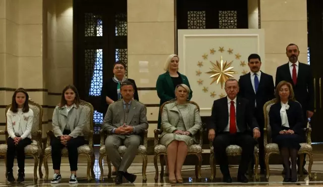 Cumhurbaşkanı Erdoğan, İrlanda Büyükelçisini kabul etti Cumhurbaşkanı Erdoğan, İrlanda Büyükelçisini kabul etti