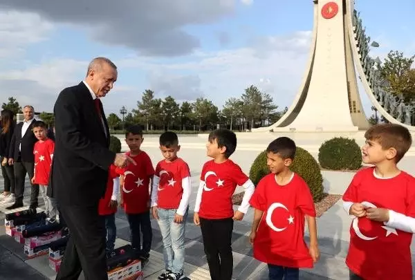 Cumhurbaşkanı Erdoğan, öğrencileri kabul etti Cumhurbaşkanı Erdoğan, öğrencileri kabul etti