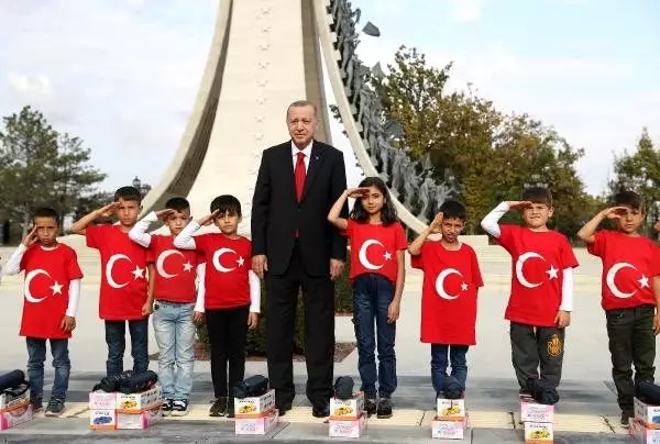 Cumhurbaşkanı Erdoğan, öğrencileri kabul etti Cumhurbaşkanı Erdoğan, öğrencileri kabul etti