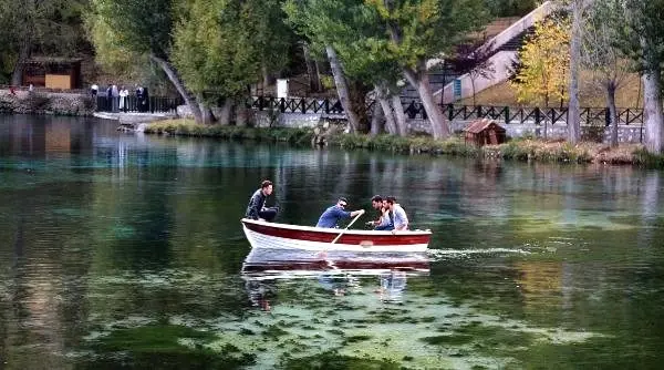 'Doğal akvaryum' Gökpınar Gölü'nde sonbahar güzelliği 'Doğal akvaryum' Gökpınar Gölü'nde sonbahar güzelliği
