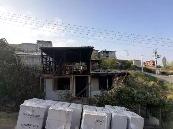 Dövdüğü gelininin evini yaktı Dövdüğü gelininin evini yaktı