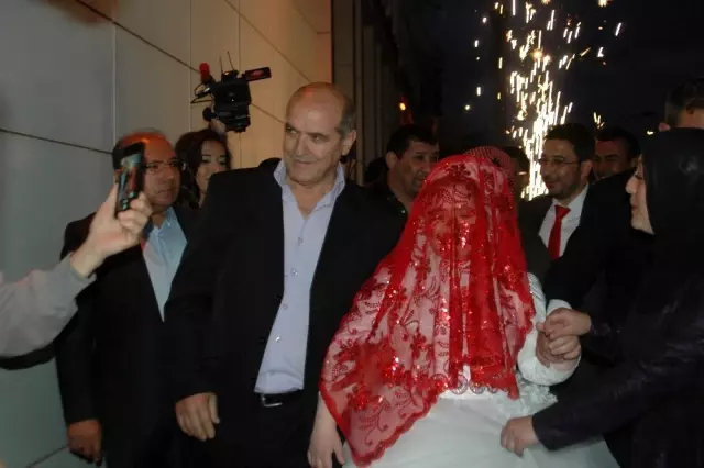 Down sendromlu Rabia'ya telli duvaklı düğün