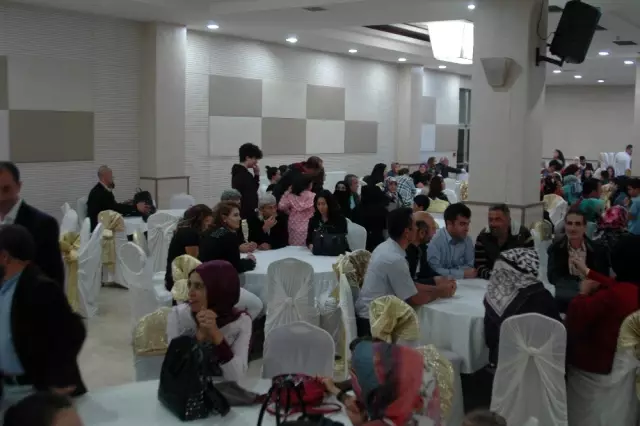 Down sendromlu Rabia'ya telli duvaklı düğün Down sendromlu Rabia'ya telli duvaklı düğün