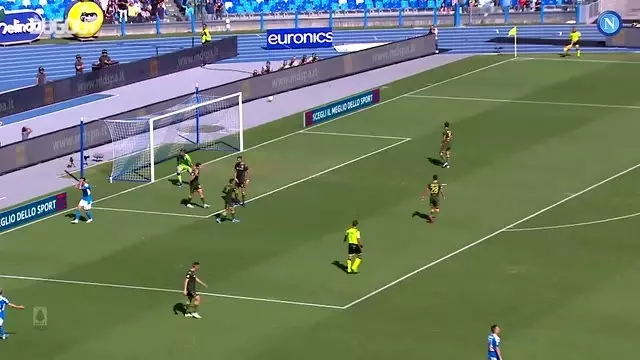 Eljif Elmas'tan Gözlerin Pasını Silen Hareketler