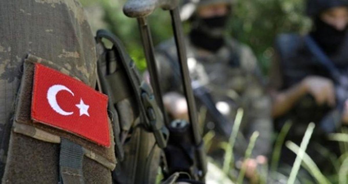Fırat Kalkanı Bölgesinde yaralanan asker şehit oldu