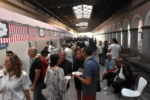 Gastronomi festivalinde balkabaklı makarna ile karidesli börek ilgi gördü Gastronomi festivalinde balkabaklı makarna ile karidesli börek ilgi gördü