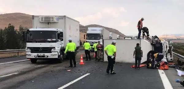 Gaziantep'te kaza: 1 ölü, 6 yaralı Gaziantep'te kaza: 1 ölü, 6 yaralı