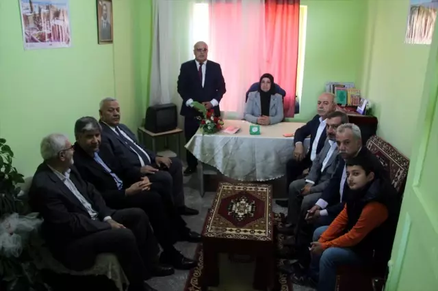 Gelin geldiği köyde muhtar oldu, köyün çehresini değiştirdi Gelin geldiği köyde muhtar oldu, köyün çehresini değiştirdi