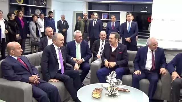 Hisarcıklıoğlu 'Hayallerinizden vazgeçmeyin' Hisarcıklıoğlu 'Hayallerinizden vazgeçmeyin'