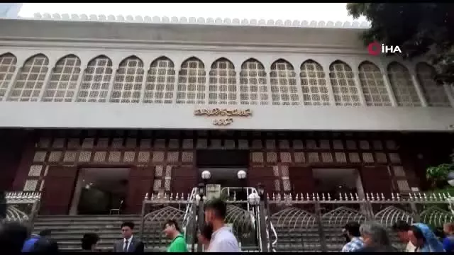 - Hong Kong Lideri, polisin tazyikli su sıktığı camiyi ziyaret etti