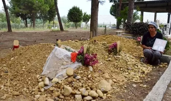 Talihsiz kadın, iki ayda tüm ailesini kaybetti Talihsiz kadın, iki ayda tüm ailesini kaybetti