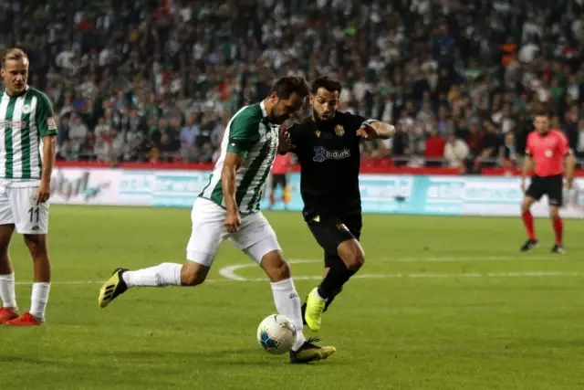 İlk yarıda tek gol var İlk yarıda tek gol var