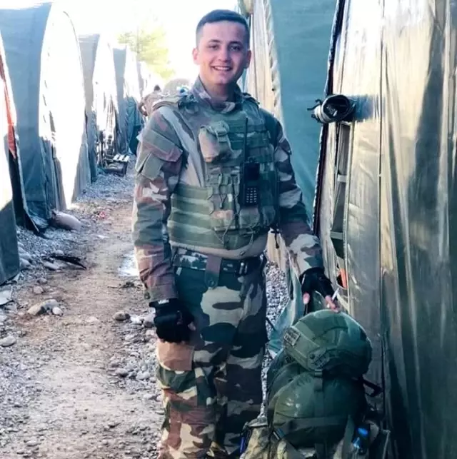 İnegöllü komandoyu operasyon emri beklerken yıldırım çarptı İnegöllü komandoyu operasyon emri beklerken yıldırım çarptı
