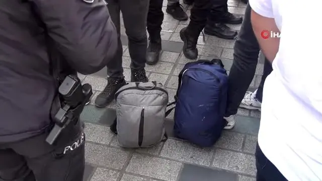 İstiklal Caddesi'nde şüpheli şahıs paniği İstiklal Caddesi'nde şüpheli şahıs paniği
