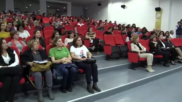 'Kamu Hayatında Türk Kadını' konferansı 'Kamu Hayatında Türk Kadını' konferansı