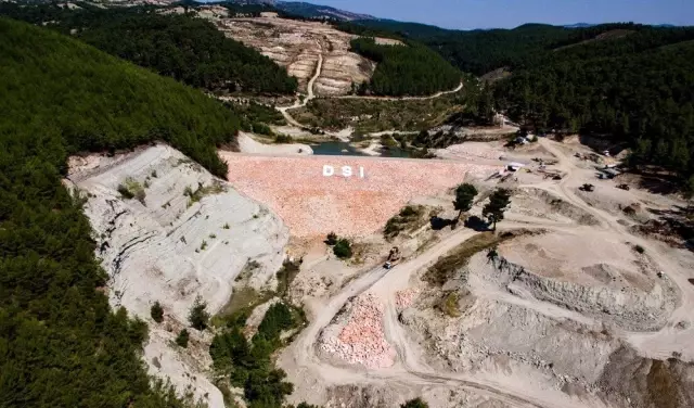 Karayağcı Barajının gövde dolgusu tamamlandı Karayağcı Barajının gövde dolgusu tamamlandı