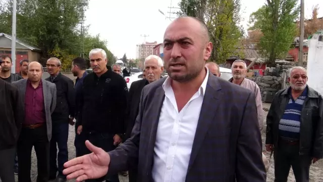 Kars'ta mahalle sakinleri eylem yaptı Kars'ta mahalle sakinleri eylem yaptı