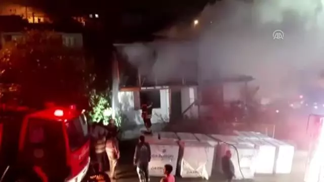 Gelinini dövdüğü için uzaklaştırma kararı çıkarılan kayınpeder bu defa ev yaktı Gelinini dövdüğü için uzaklaştırma kararı çıkarılan kayınpeder bu defa ev yaktı