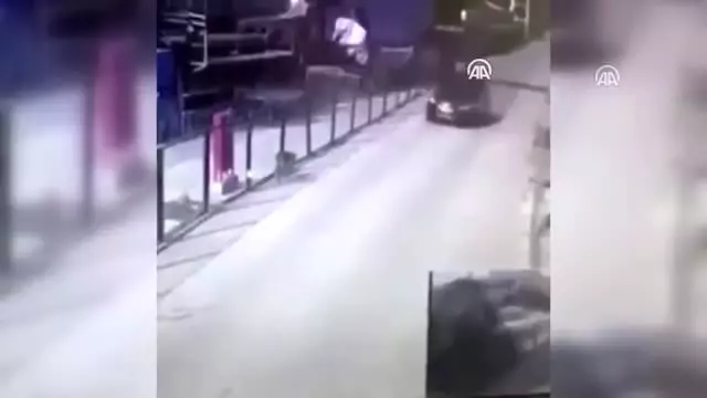 Köpeğe çarpan sürücü hakkında yasal işlem Köpeğe çarpan sürücü hakkında yasal işlem