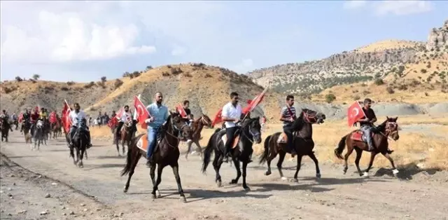 Mardin'de rahvan atları yarıştı Mardin'de rahvan atları yarıştı