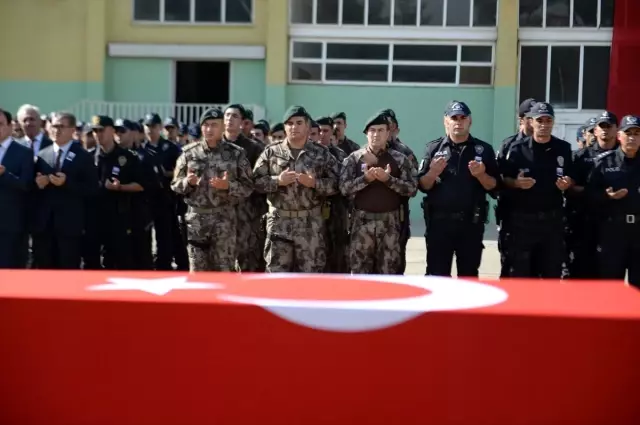 Mardin'de şehit asker için tören Mardin'de şehit asker için tören