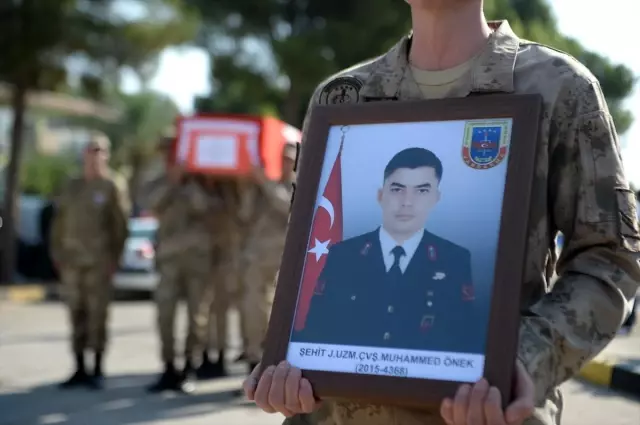 Mardin'de şehit asker için tören Mardin'de şehit asker için tören
