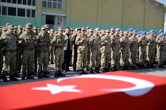 Mardin'de şehit asker için tören Mardin'de şehit asker için tören