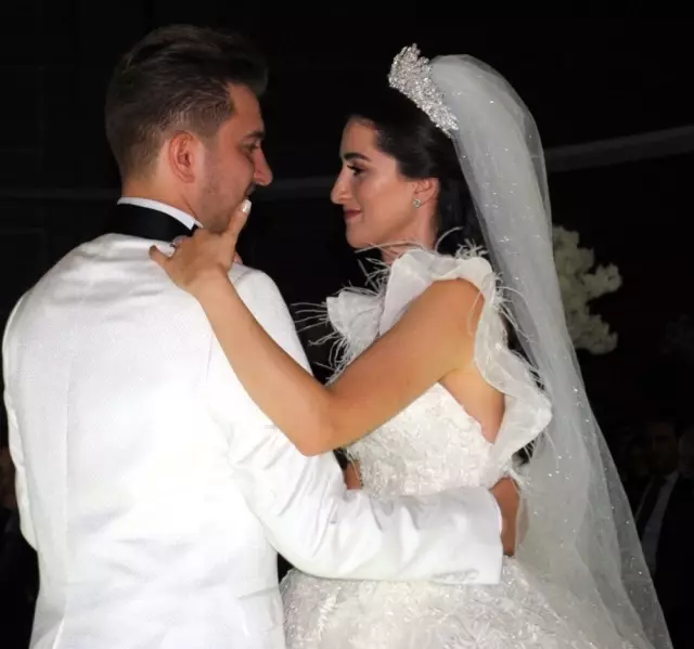 Meclis Başkanı Yazıcıoğlu oğlunu evlendirdi Meclis Başkanı Yazıcıoğlu oğlunu evlendirdi