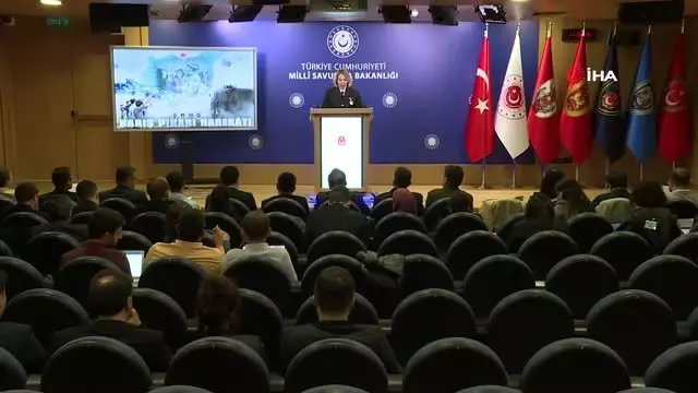 Milli Savunma Bakanlığı: 'Barış Pınarı Harekatında 765 terörist etkisiz hale getirilirken, 11... Milli Savunma Bakanlığı: 'Barış Pınarı Harekatında 765 terörist etkisiz hale getirilirken, 11...