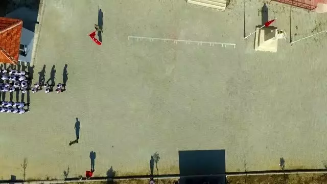 Öğretmen ve öğrencilerden Barış Pınarı Harekatı'na destek Öğretmen ve öğrencilerden Barış Pınarı Harekatı'na destek
