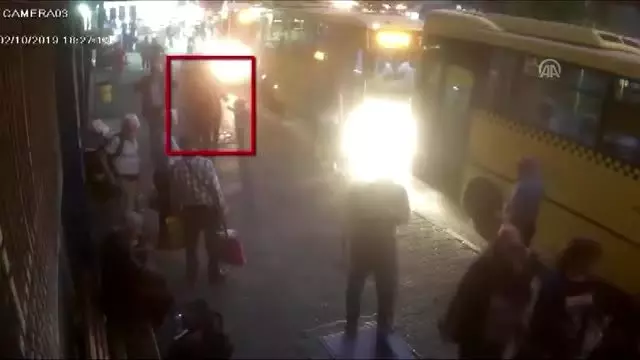 Otobüs duraklarında 'yankesicilik' yaptığı iddiası - GAZİANTEP Otobüs duraklarında 'yankesicilik' yaptığı iddiası - GAZİANTEP