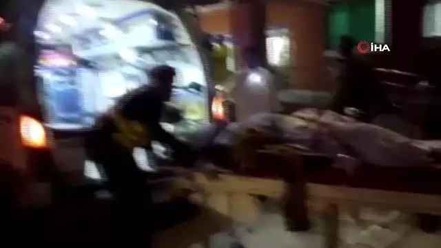 - Pakistan'da ambulansla treyler çarpıştı: 9 ölü - Pakistan'da ambulansla treyler çarpıştı: 9 ölü
