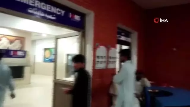 - Pakistan'da ambulansla treyler çarpıştı: 9 ölü - Pakistan'da ambulansla treyler çarpıştı: 9 ölü