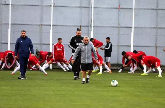 Rıza Çalımbay: 'Antalyaspor maçı Galatasaray maçından zor' Rıza Çalımbay: 'Antalyaspor maçı Galatasaray maçından zor'