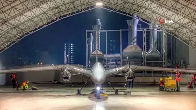 Selçuk Bayraktar, AKINCI'nın test fotoğraflarını paylaştı Selçuk Bayraktar, AKINCI'nın test fotoğraflarını paylaştı