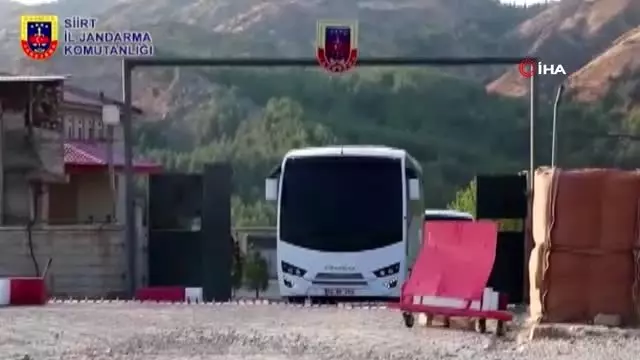 Silah kaçakçılığından gözaltına alınan 10 kişi tutuklandı Silah kaçakçılığından gözaltına alınan 10 kişi tutuklandı