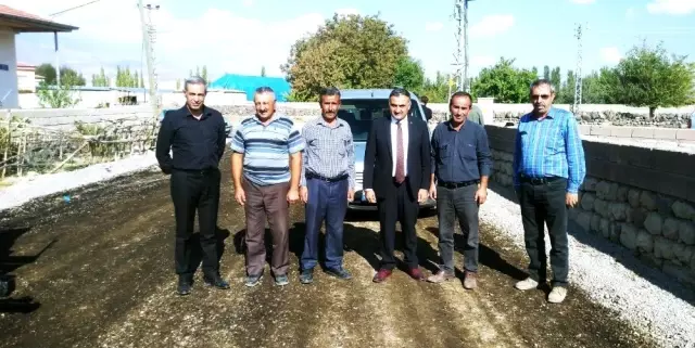 Sindelhöyük mahallesindeki asfaltlama çalışmaları devam ediyor Sindelhöyük mahallesindeki asfaltlama çalışmaları devam ediyor