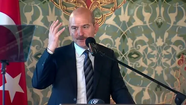 Soylu: '(Kaçak göçmen) Yıl başından bugüne kadar 75 bin 172 kişiye sınır dışı işlemleri... Soylu: '(Kaçak göçmen) Yıl başından bugüne kadar 75 bin 172 kişiye sınır dışı işlemleri...