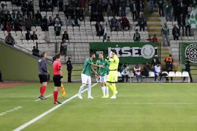 Süper Lig: Konyaspor: 0 - Yeni Malatyaspor: 1 (İlk Yarı) Süper Lig: Konyaspor: 0 - Yeni Malatyaspor: 1 (İlk Yarı)