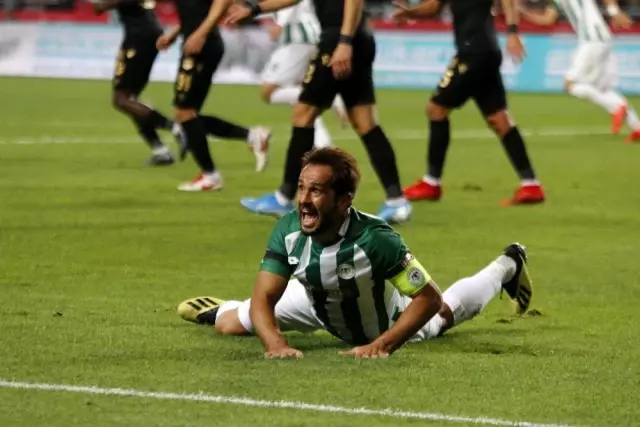 Süper Lig: Konyaspor: 0 - Yeni Malatyaspor: 1 (İlk Yarı) Süper Lig: Konyaspor: 0 - Yeni Malatyaspor: 1 (İlk Yarı)