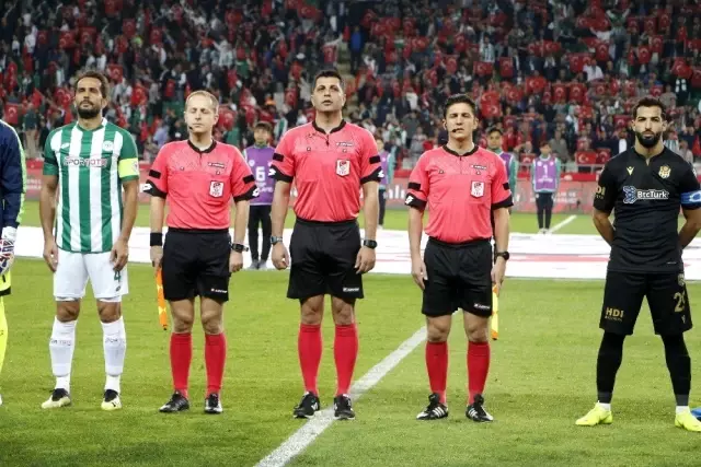 Süper Lig: Konyaspor: 0 - Yeni Malatyaspor: 1 (İlk Yarı) Süper Lig: Konyaspor: 0 - Yeni Malatyaspor: 1 (İlk Yarı)
