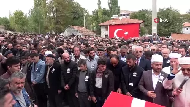 Tel Abyad şehidi Sefa Fındık son yolculuğuna uğurlandı Tel Abyad şehidi Sefa Fındık son yolculuğuna uğurlandı