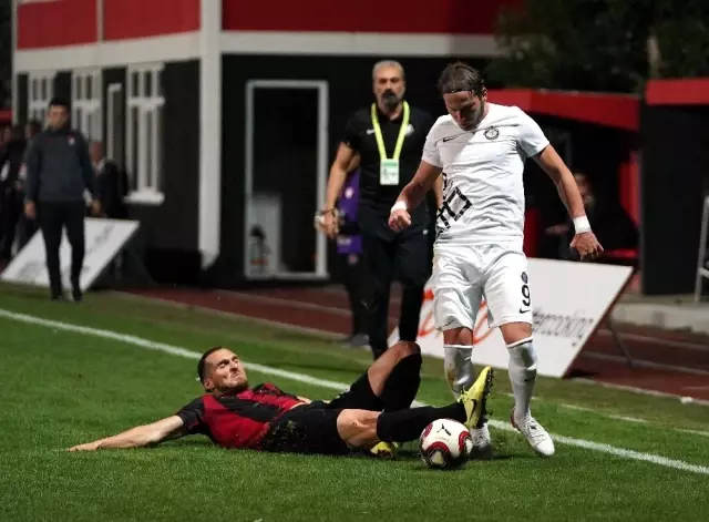 TFF 1. Lig: Fatih Karagümrük: 2 - Osmanlıspor: 0 TFF 1. Lig: Fatih Karagümrük: 2 - Osmanlıspor: 0