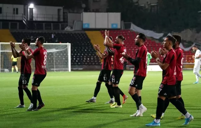 TFF 1. Lig: Fatih Karagümrük: 2 - Osmanlıspor: 0 TFF 1. Lig: Fatih Karagümrük: 2 - Osmanlıspor: 0