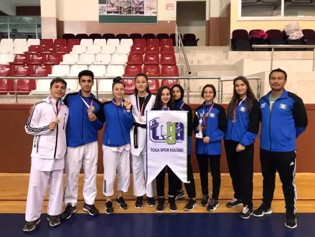 Toga Spor Kulübü ilçeye kupalarla döndü Toga Spor Kulübü ilçeye kupalarla döndü