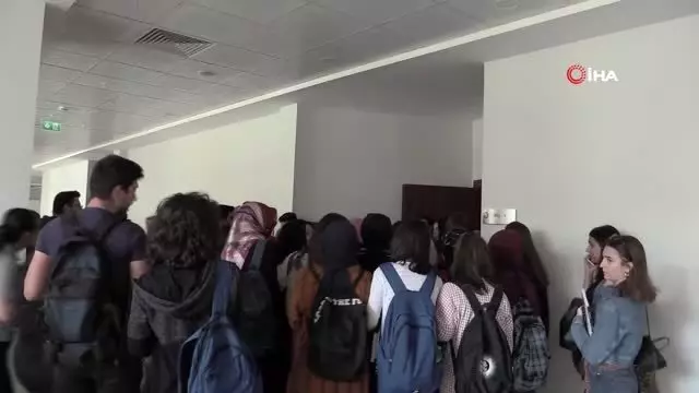 Uşak'ta İlber Ortaylı'ya yoğun ilgi Uşak'ta İlber Ortaylı'ya yoğun ilgi