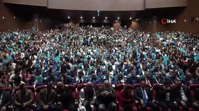 Uşak'ta İlber Ortaylı'ya yoğun ilgi Uşak'ta İlber Ortaylı'ya yoğun ilgi